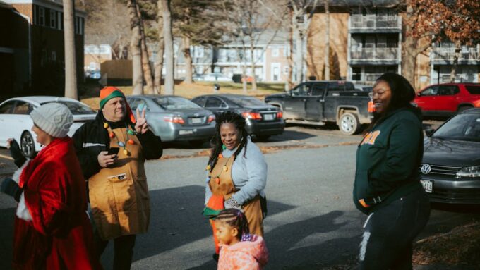 7 Simple Ways to Spread Joy in Your Neighborhood Today